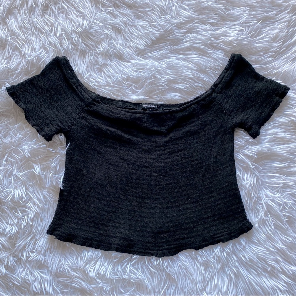 Black Crop Top 🖤